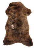 Braunes Lammfell, ca. 120 × 60 cm, von oben fotografiert: genau das Fell, das Sie erhalten